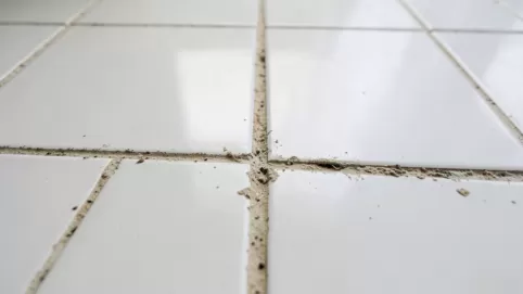 jak fugować płytki podłogowe